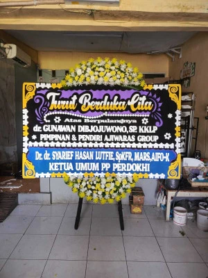 Papan Bunga di Blerong Guntur